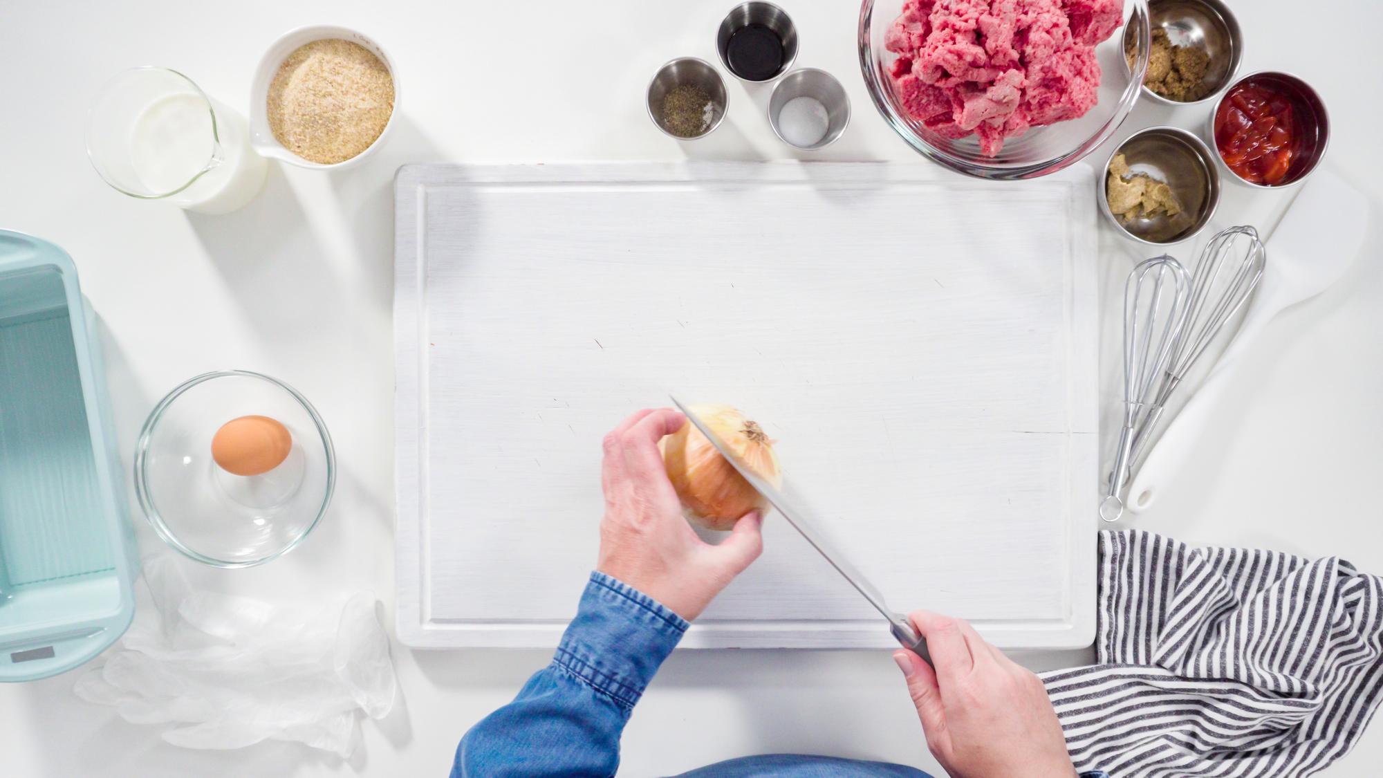 Chef arranging dessert in workshop